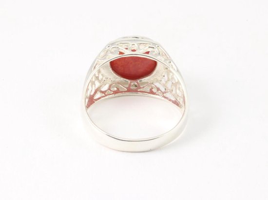 Opengewerkte zilveren ring met rode koraal steen afbeelding 4