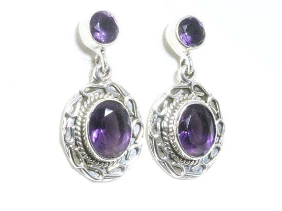 Bewerkte zilveren oorstekers met amethist afbeelding 2