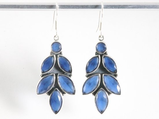 Lange zilveren oorbellen met blauwe saffier afbeelding 4