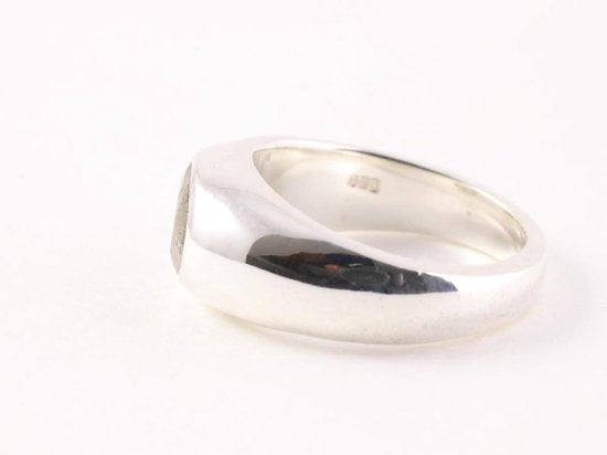 Hoogglans zilveren ring met labradoriet afbeelding 2