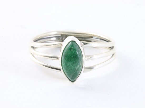 Opengewerkte zilveren ring met jade afbeelding 3