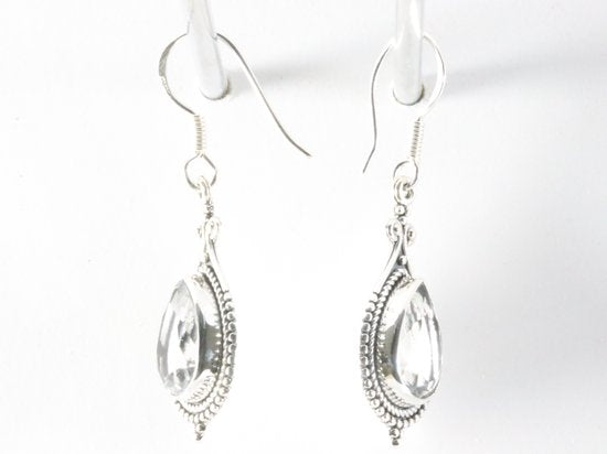 Bewerkte zilveren oorbellen met bergkristal afbeelding 2