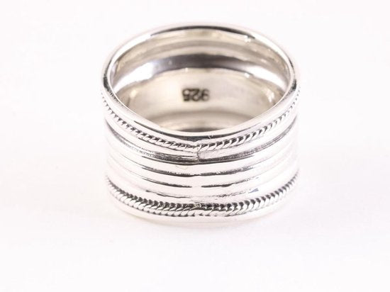 Brede hoogglans zilveren ring met ribbels afbeelding 3