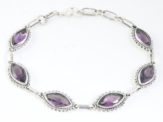Bewerkte zilveren armband met amethist afbeelding 1