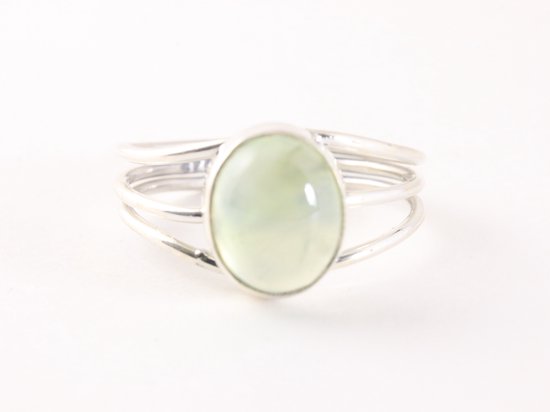 Opengewerkte zilveren ring met prehniet afbeelding 4