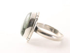Ovale zilveren ring met serafiniet afbeelding 2