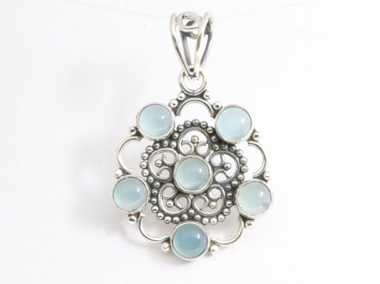 Opengewerkte zilveren hanger met blauwe chalcedoon afbeelding 4