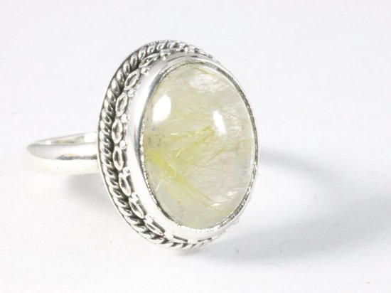 Bewerkte zilveren ring met gouden rutielkwarts afbeelding 1