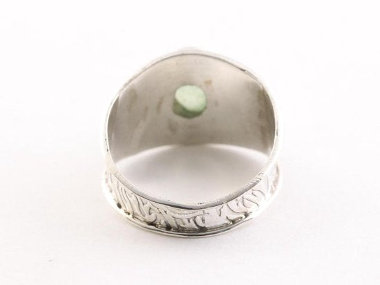 Bewerkte zilveren ring met groene aventurijn afbeelding 3