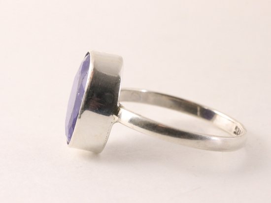 Zilveren ring met blauwe saffier afbeelding 2