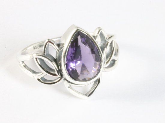 Opengewerkte zilveren lotus bloem ring met amethist afbeelding 1