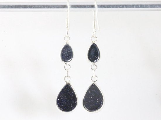 Fijne lange zilveren oorbellen met blauwe zonnesteen afbeelding 3