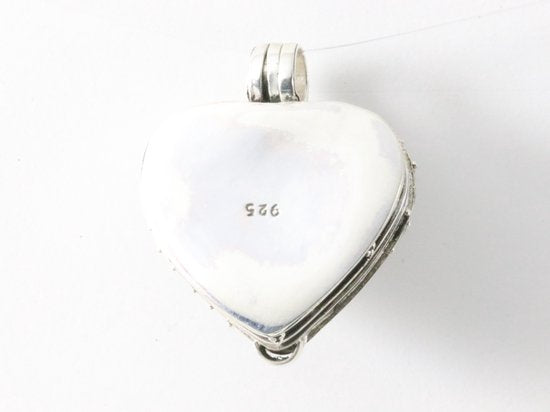 Traditioneel bewerkt hartvormig zilveren medaillon met aquamarijn afbeelding 3