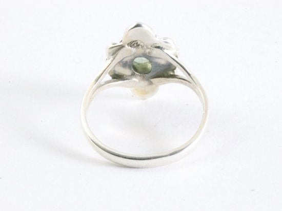 Fijne bewerkte zilveren ring met groene amethist afbeelding 3