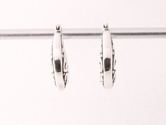 Fijne bewerkte zilveren oorringen afbeelding 2
