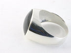 Ronde hoogglans zilveren ring met onyx afbeelding 2