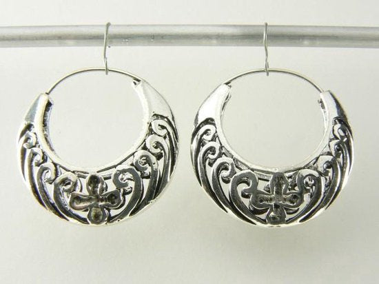 Opengewerkte zilveren oorringen afbeelding 4