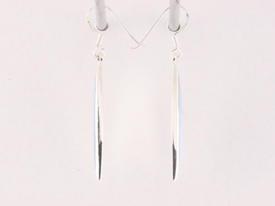Lange fijne zilveren oorbellen met lichtblauwe schelp afbeelding 2