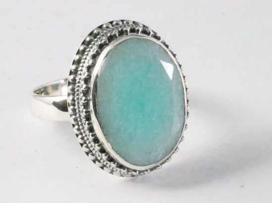 Zware bewerkte zilveren ring met smaragd afbeelding 1