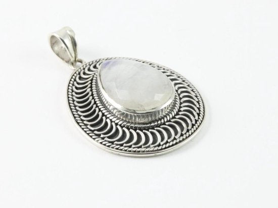 Bewerkte zilveren hanger met gefacetteerde regenboog maansteen afbeelding 3