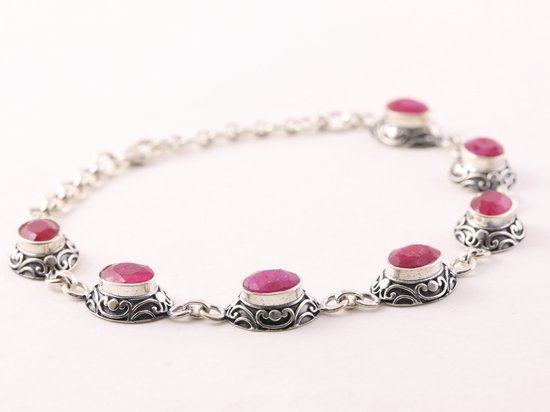 Bewerkte zilveren armband met robijn afbeelding 2