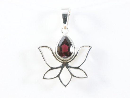 Opengewerkte zilveren lotus bloem hanger met granaat afbeelding 4