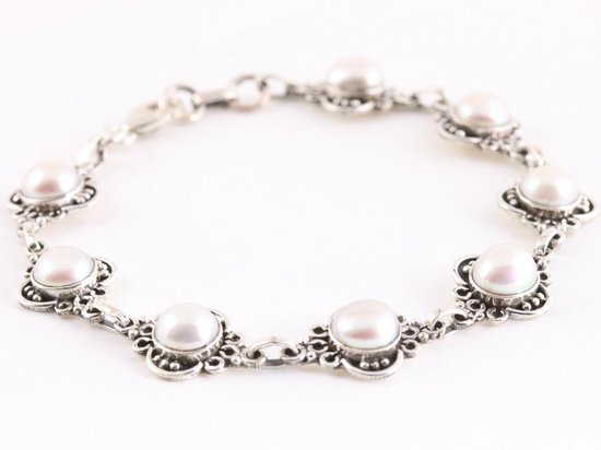 Bewerkte zilveren armband met zoetwater parels afbeelding 2