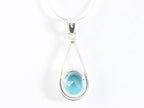 Zilveren hanger met blauwe topaas aan ketting afbeelding 3