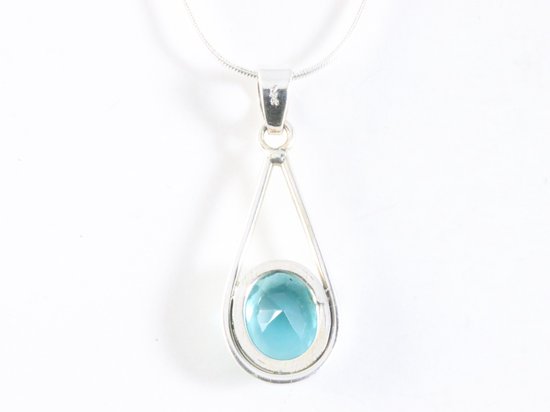 Zilveren hanger met blauwe topaas aan ketting afbeelding 3