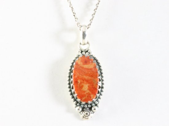 Bewerkte zilveren hanger met rode Mohave turkoois aan ketting afbeelding 4