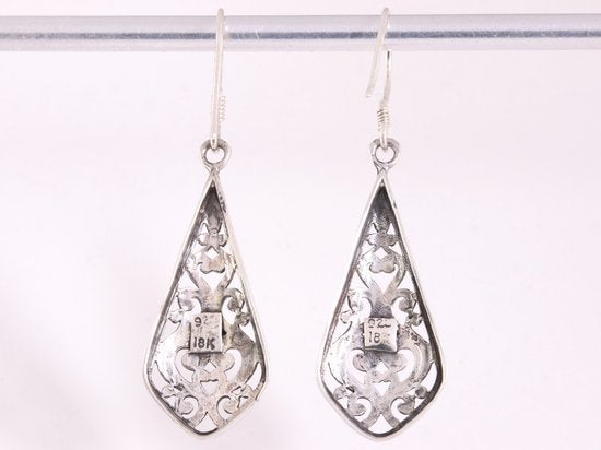 Traditionele opengewerkte zilveren oorbellen met 18k gouden decoratie afbeelding 3