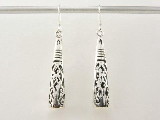 Lange opengewerkte zilveren oorbellen afbeelding 5