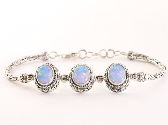 Traditionele bewerkte zilveren armband met Australische opaal en koningsschakels afbeelding 1