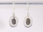 Bewerkte ovale zilveren oorbellen met labradoriet afbeelding 3