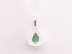 Bewerkte druppelvormige zilveren hanger met groene aventurijn aan ketting afbeelding 3