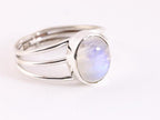 Opengewerkte zilveren ring met regenboog maansteen afbeelding 1