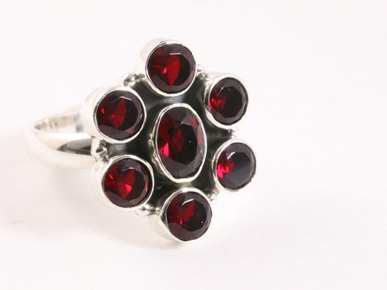 Zilveren ring met granaat afbeelding 1