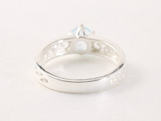 Fijne opengewerkte zilveren ring met blauwe topaas afbeelding 3