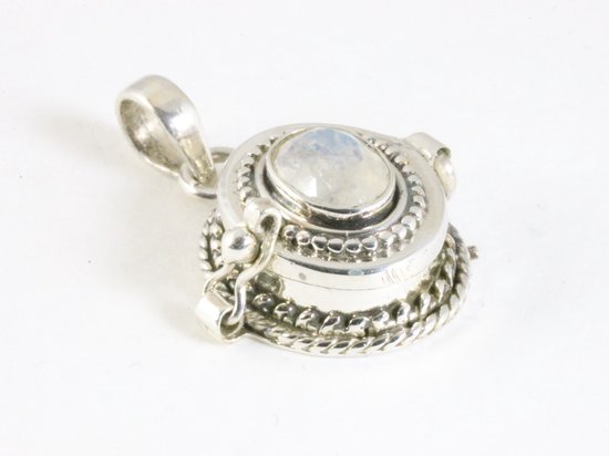 Traditioneel bewerkt zilveren medaillon met regenboog maansteen afbeelding 2