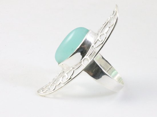 Langwerpige opengewerkte zilveren ring met aqua chalcedoon afbeelding 2