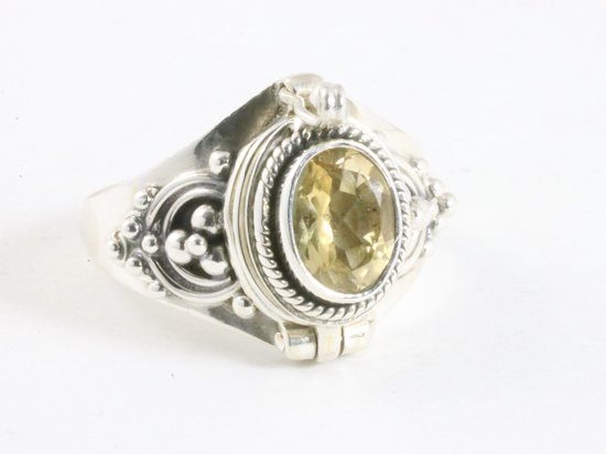 Bewerkte zilveren gifring met citrien afbeelding 1