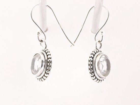 Fijne bewerkte ronde zilveren oorbellen met bergkristal afbeelding 2