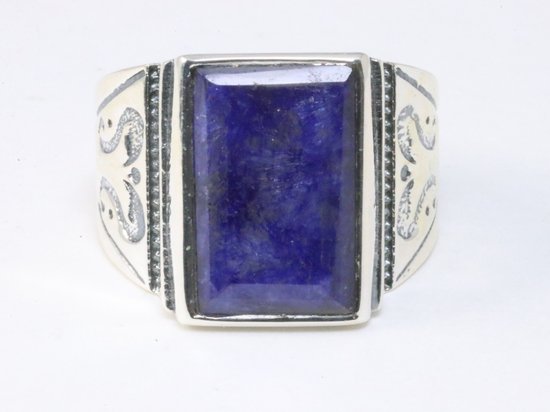 Zware bewerkte zilveren ring met blauwe saffier afbeelding 4
