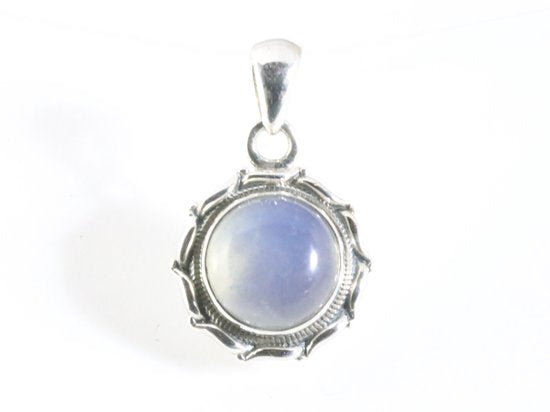 Ronde bewerkte zilveren hanger met vuuropaal afbeelding 1