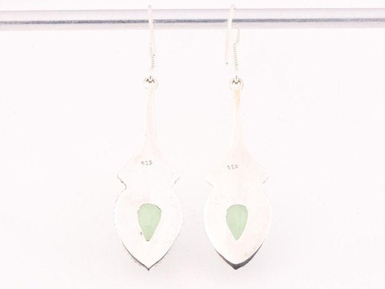 Lange bewerkte zilveren oorbellen met prehniet afbeelding 3