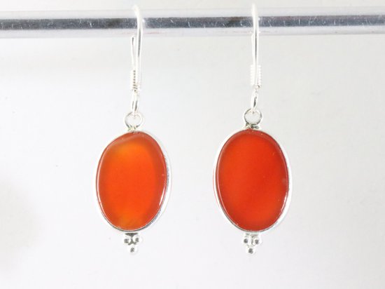 Fijne zilveren oorbellen met carneool afbeelding 3