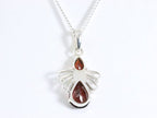 Zilveren hanger met granaat aan ketting afbeelding 3