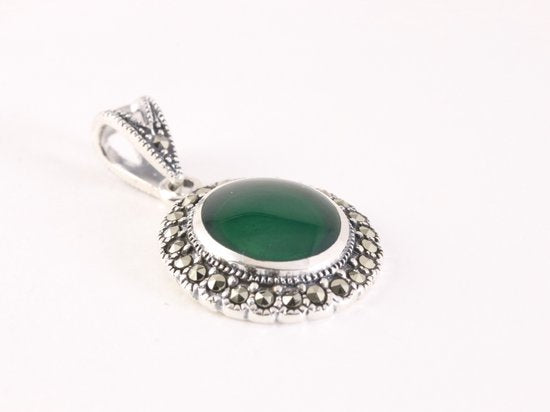 Ovale zilveren hanger met jade en marcasiet afbeelding 2