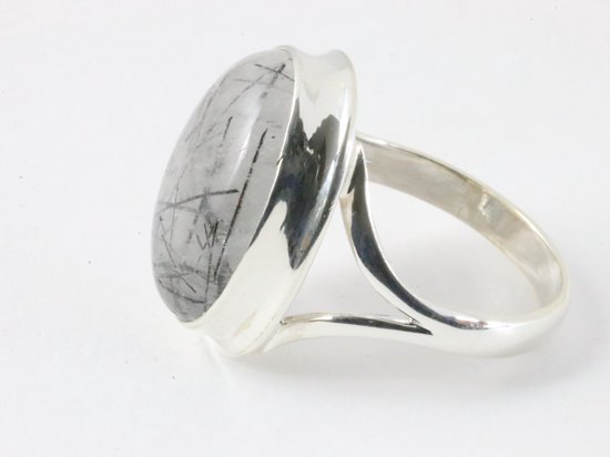 Hoogglans zilveren ring met zwarte rutielkwarts afbeelding 2