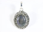 Bewerkte zilveren hanger met labradoriet afbeelding 1